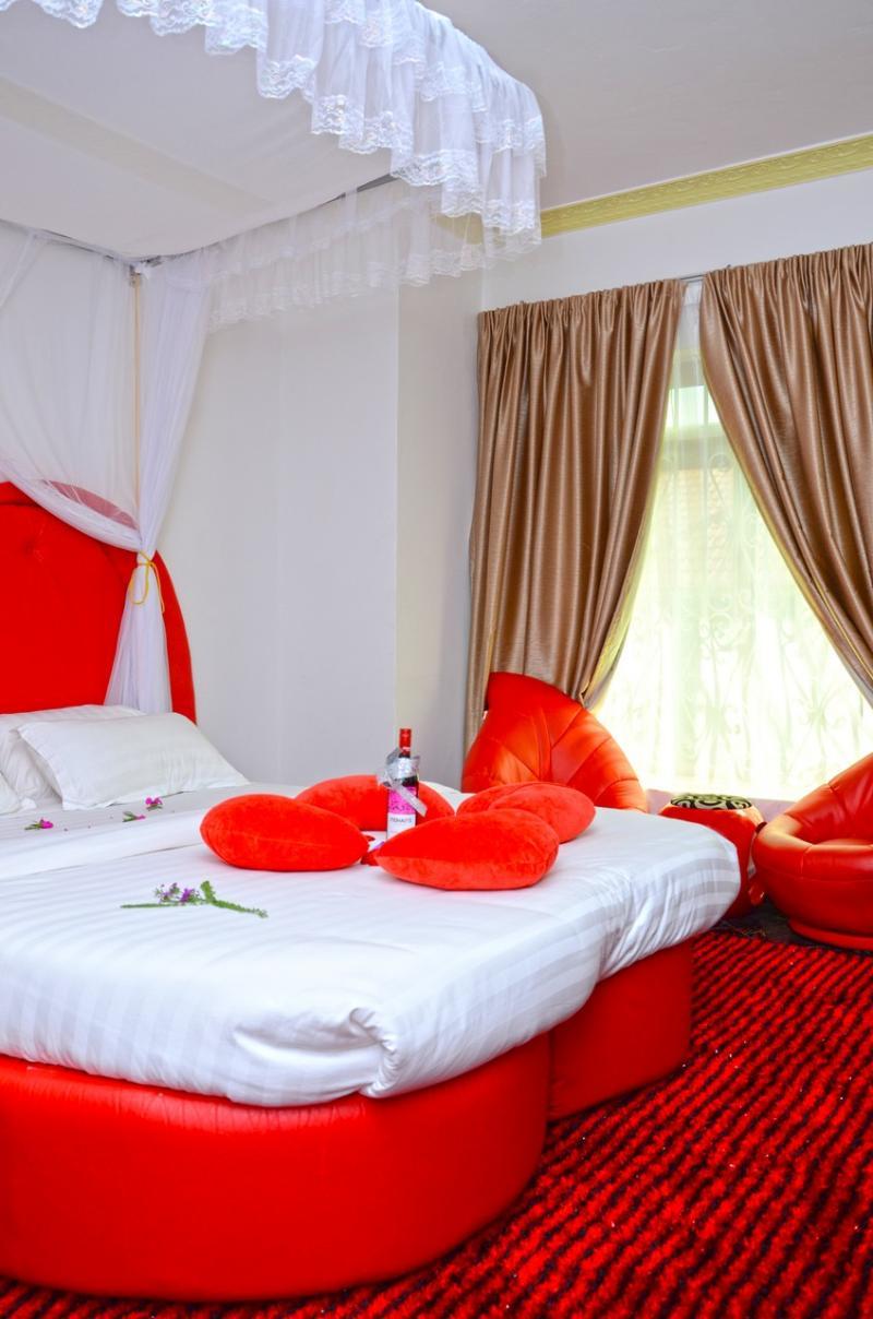 Dianwill Hotel Entebbe Exterior foto