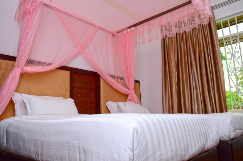 Dianwill Hotel Entebbe Exterior foto
